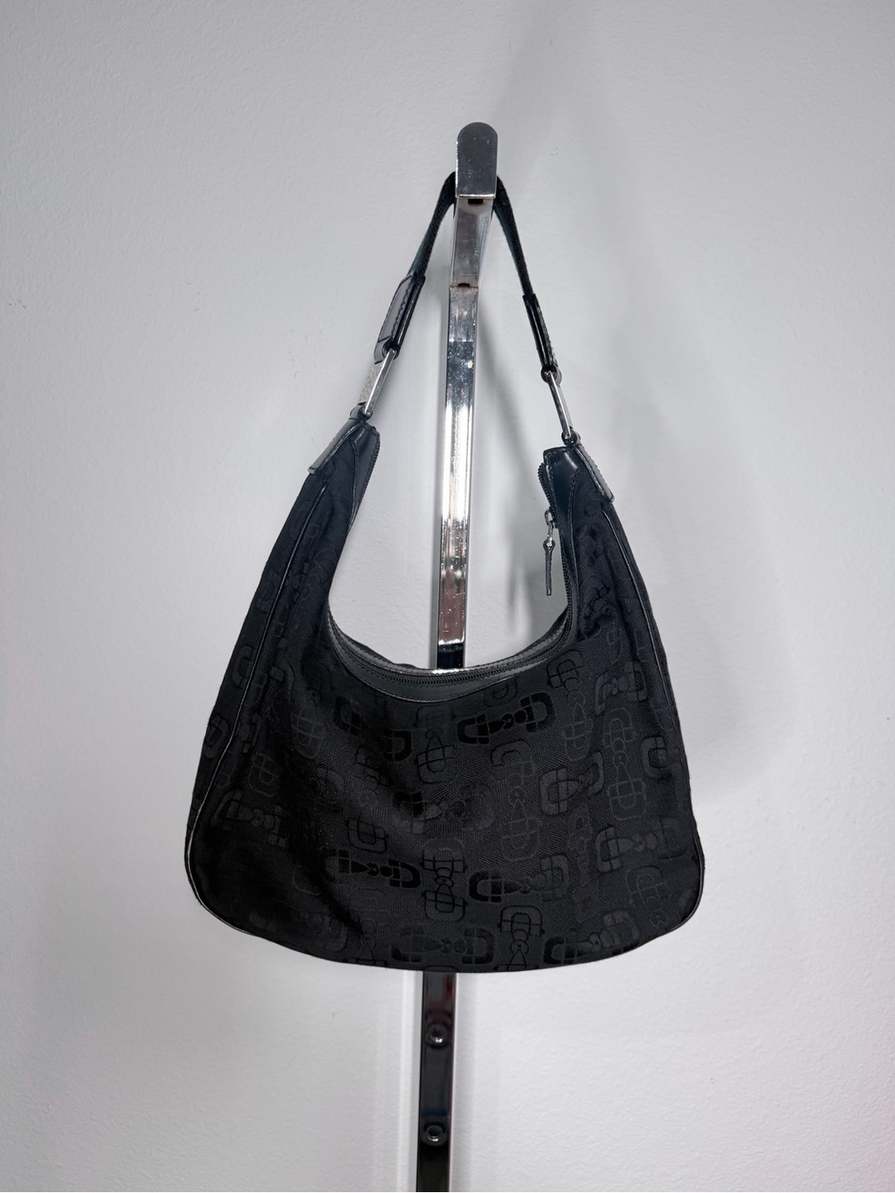 GUCCI Horsebit Pattern Canvas Black Shoulder Bag 211524 - Picture 3 of 16